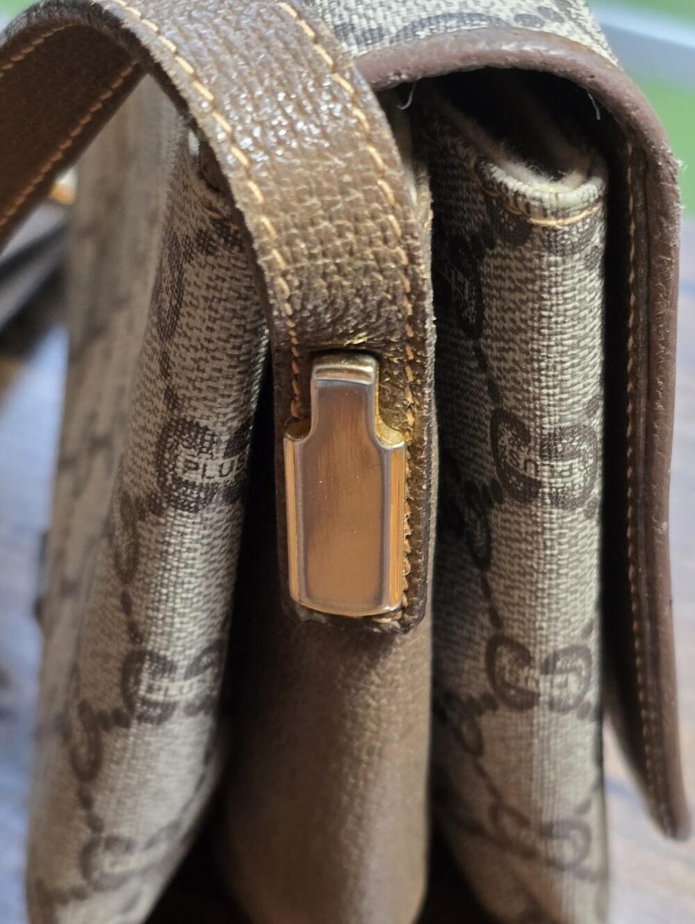 Vintage Gucci Plus GG Crossbody Flap Bag - Picture 5 of 16